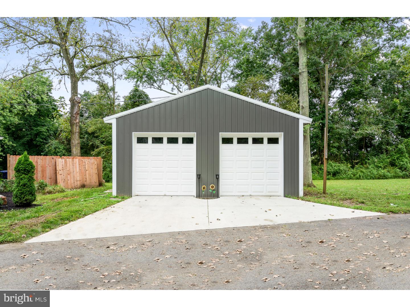 26 Georgetown Road Chesterfield, NJ 08562 - Photo 5 of 25 Garage