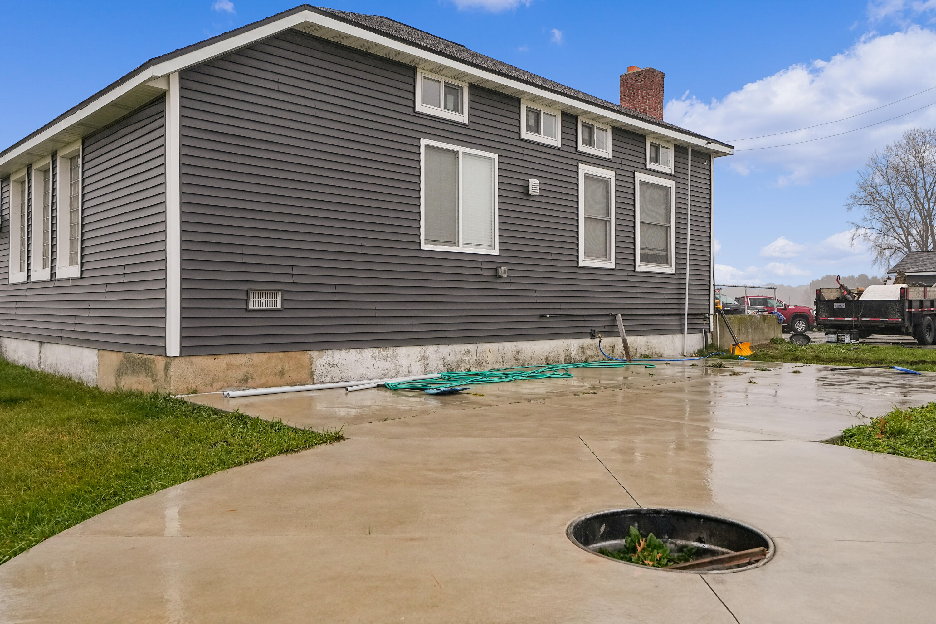 7564 13 Mile Road Northeast Rockford, MI 49341 - Photo 6 of 25 DSC03302