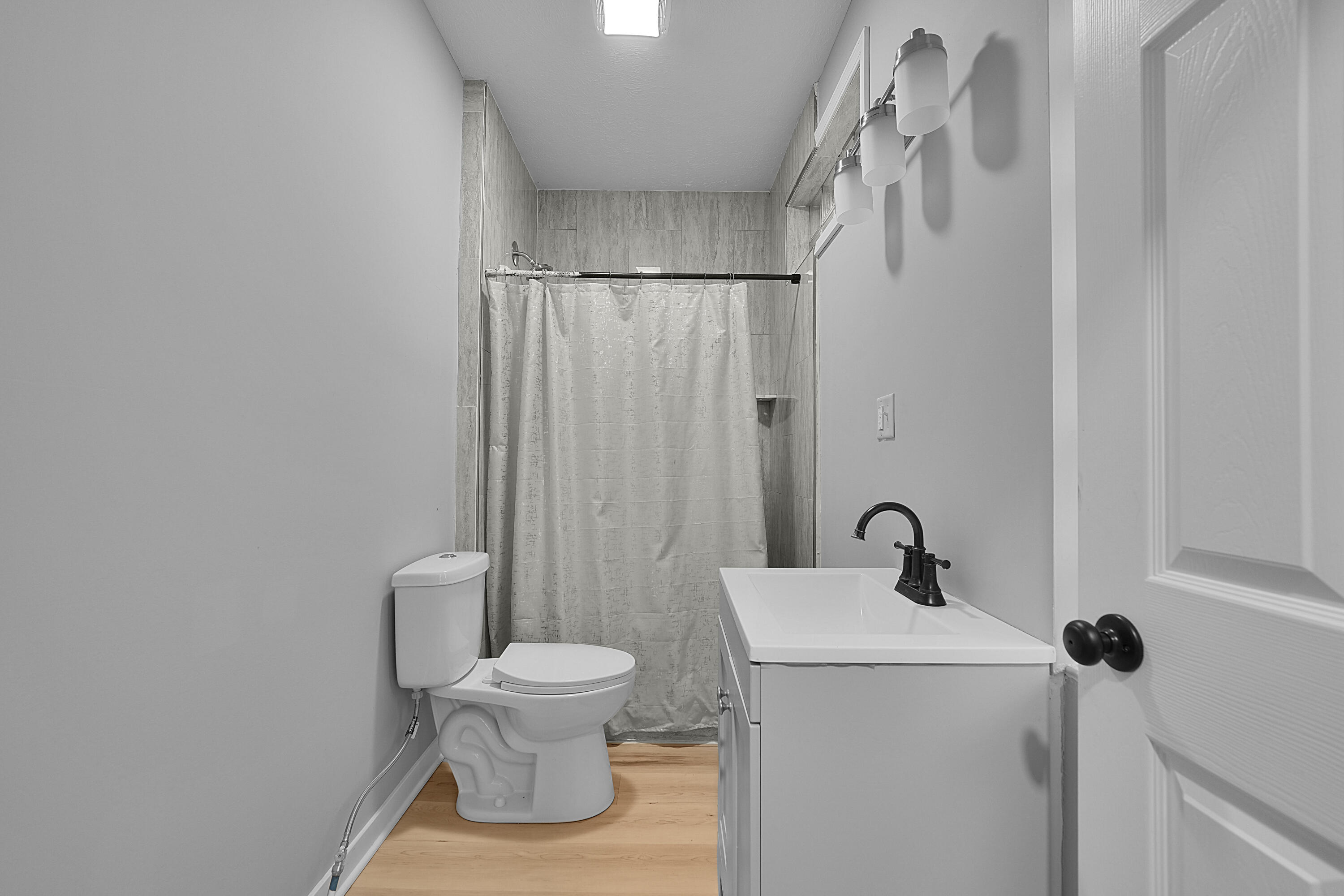 7564 13 Mile Road Northeast Rockford, MI 49341 - Photo 8 of 25 DSC03210