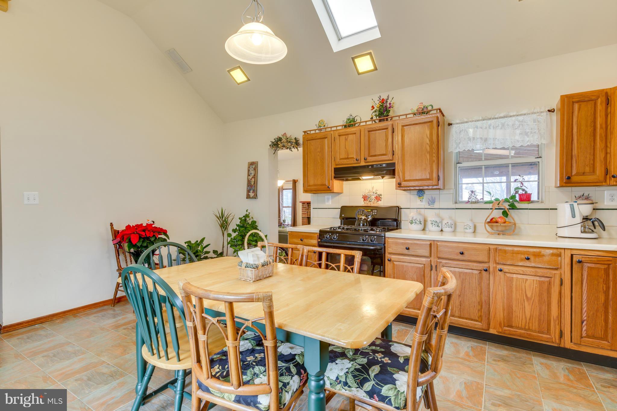 6030 Hunt Club Road Elkridge, MD 21075 - Photo 12 of 22 Kitchen