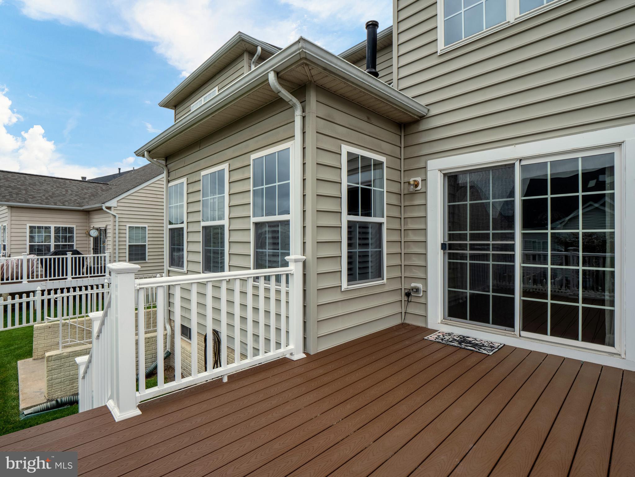 13191 Triple Crown Loop Gainesville, VA 20155 - Photo 23 of 40 Trex deck!