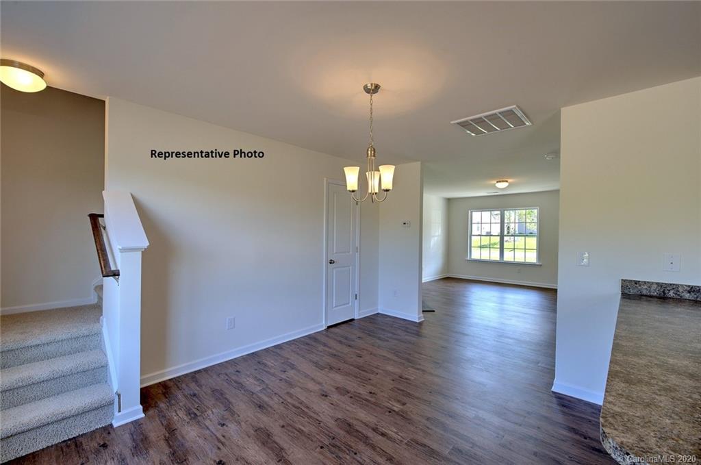 8039 Starnes Randall Road Charlotte, NC 28215 - Photo 8 of 31 Gallery Image 8