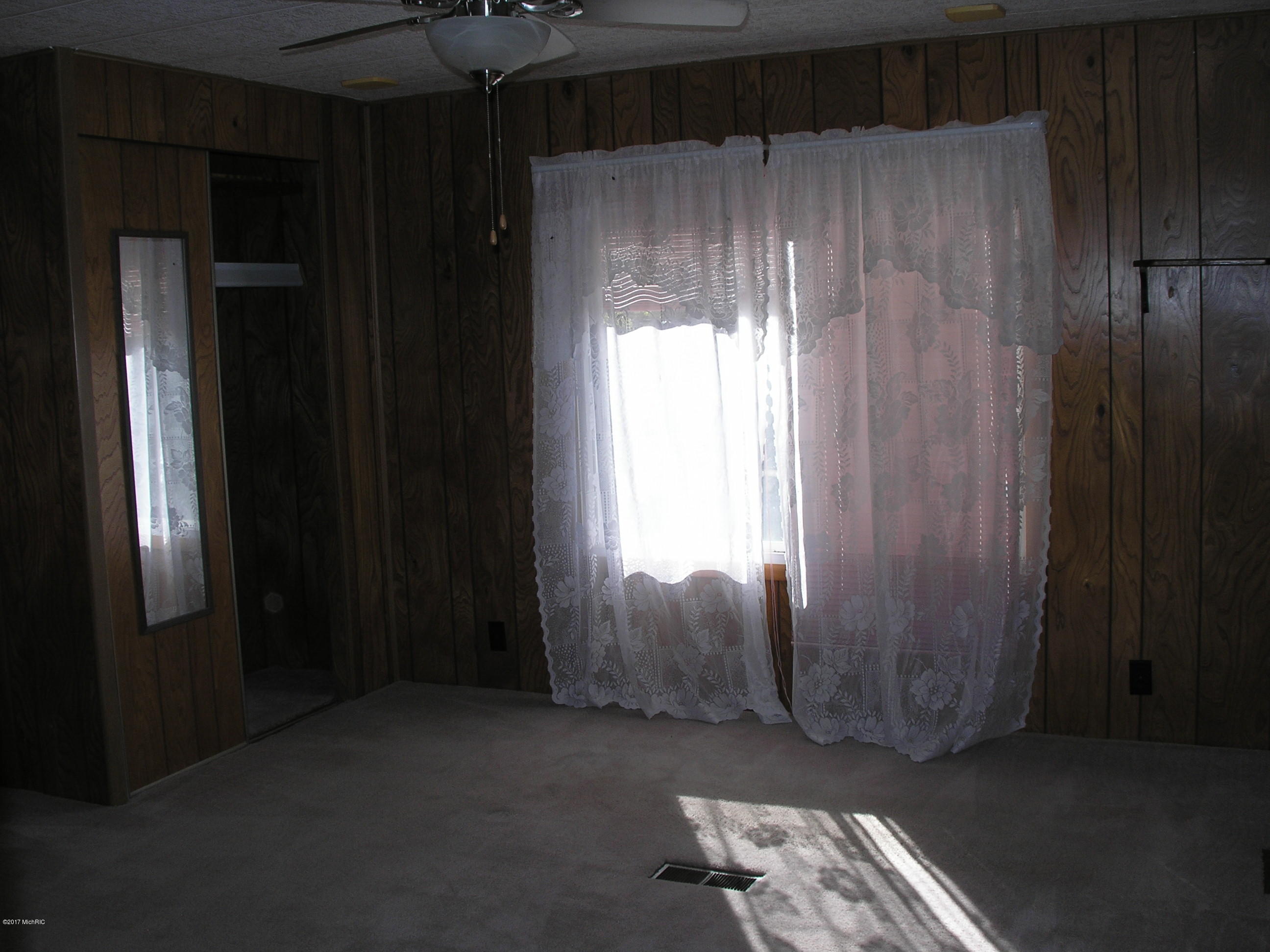 19520 Highway 60 Three Rivers, MI 49093 - Photo 7 of 22 19520 M 60 029