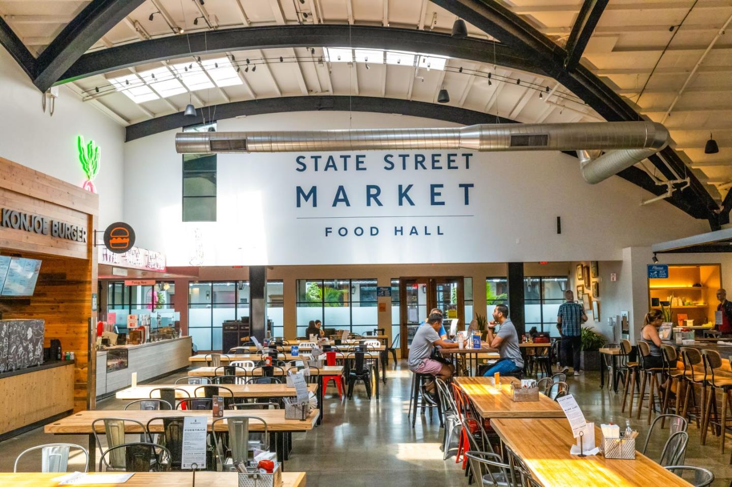 484 Gabilan Street Los Altos, CA 94022 - Photo 30 of 34 a view of a store