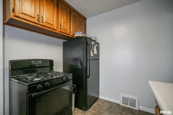 $137,500 | 1026 East Richwoods Boulevard, Peoria, IL 61603