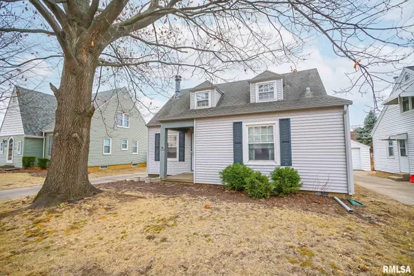 $137,500 | 1026 East Richwoods Boulevard, Peoria, IL 61603