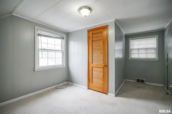 $137,500 | 1026 East Richwoods Boulevard, Peoria, IL 61603
