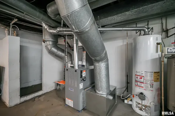 $137,500 | 1026 East Richwoods Boulevard, Peoria, IL 61603