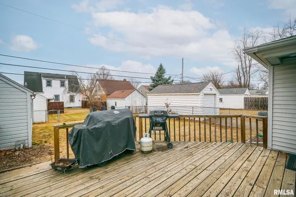 $137,500 | 1026 East Richwoods Boulevard, Peoria, IL 61603
