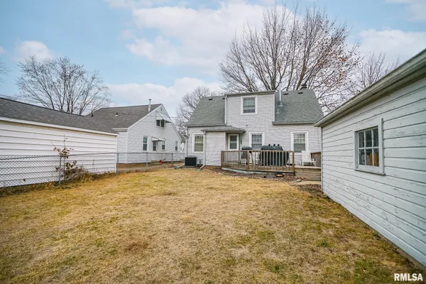 $137,500 | 1026 East Richwoods Boulevard, Peoria, IL 61603