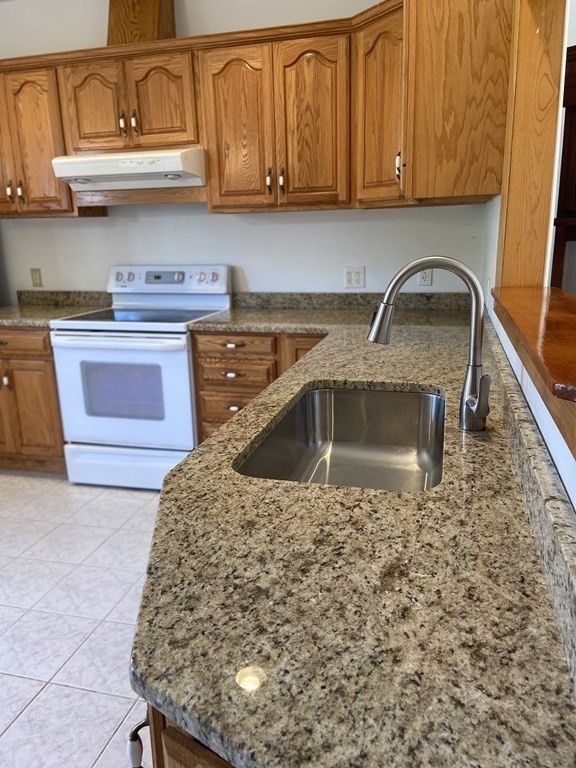 43 River Street Warren, MA 01092 - Photo 7 of 25