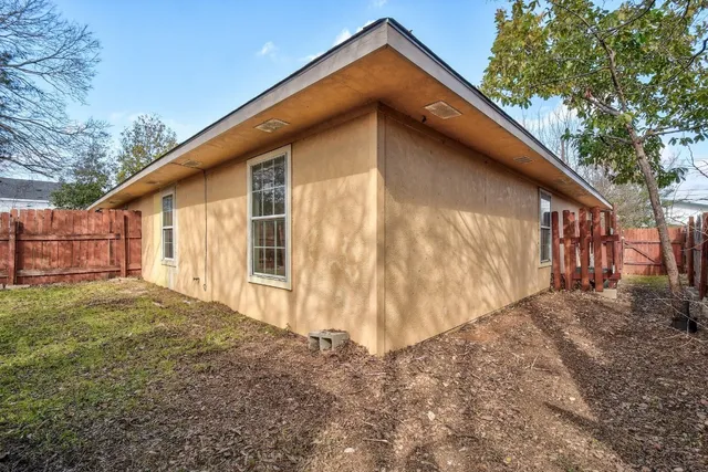 $1,750 | 6209 Langham Street, Austin, TX 78741