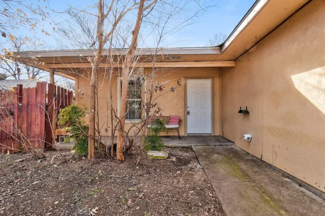 $1,750 | 6209 Langham Street, Austin, TX 78741