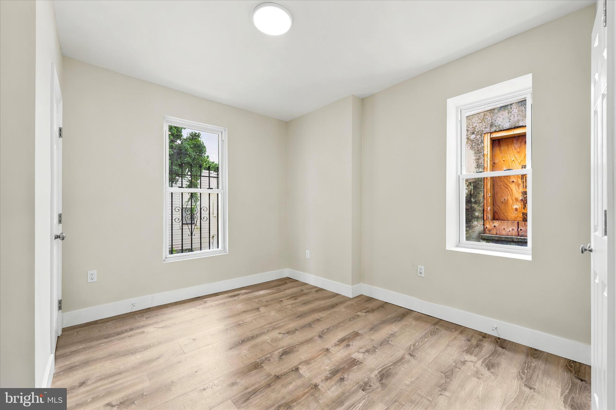 2310 Tasker Street Philadelphia, PA 19145 - Photo 9 of 15