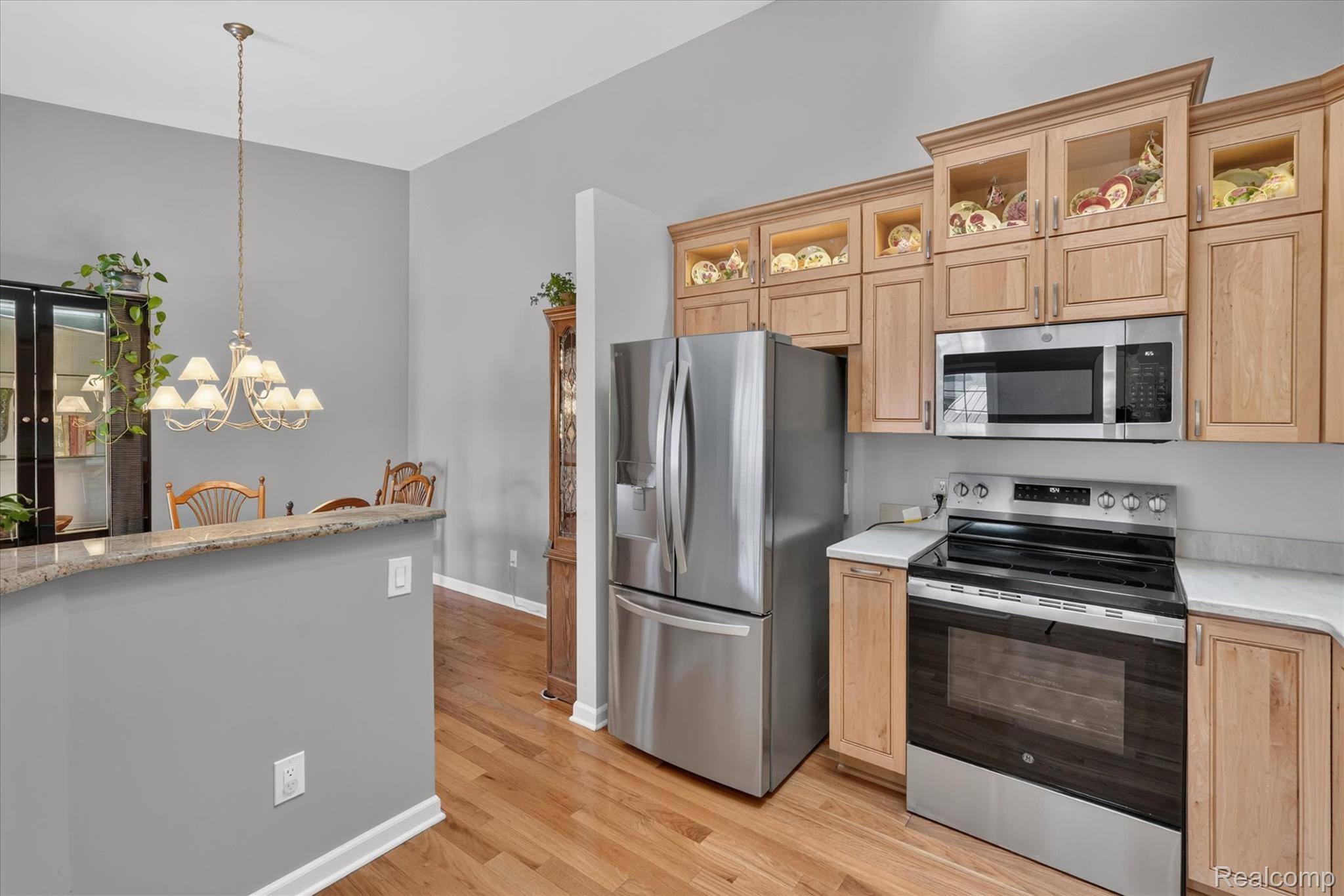 22076 Edgewater Novi, MI 48375 - Photo 12 of 47 10-22076-Edgewater-Windowstill.jpg