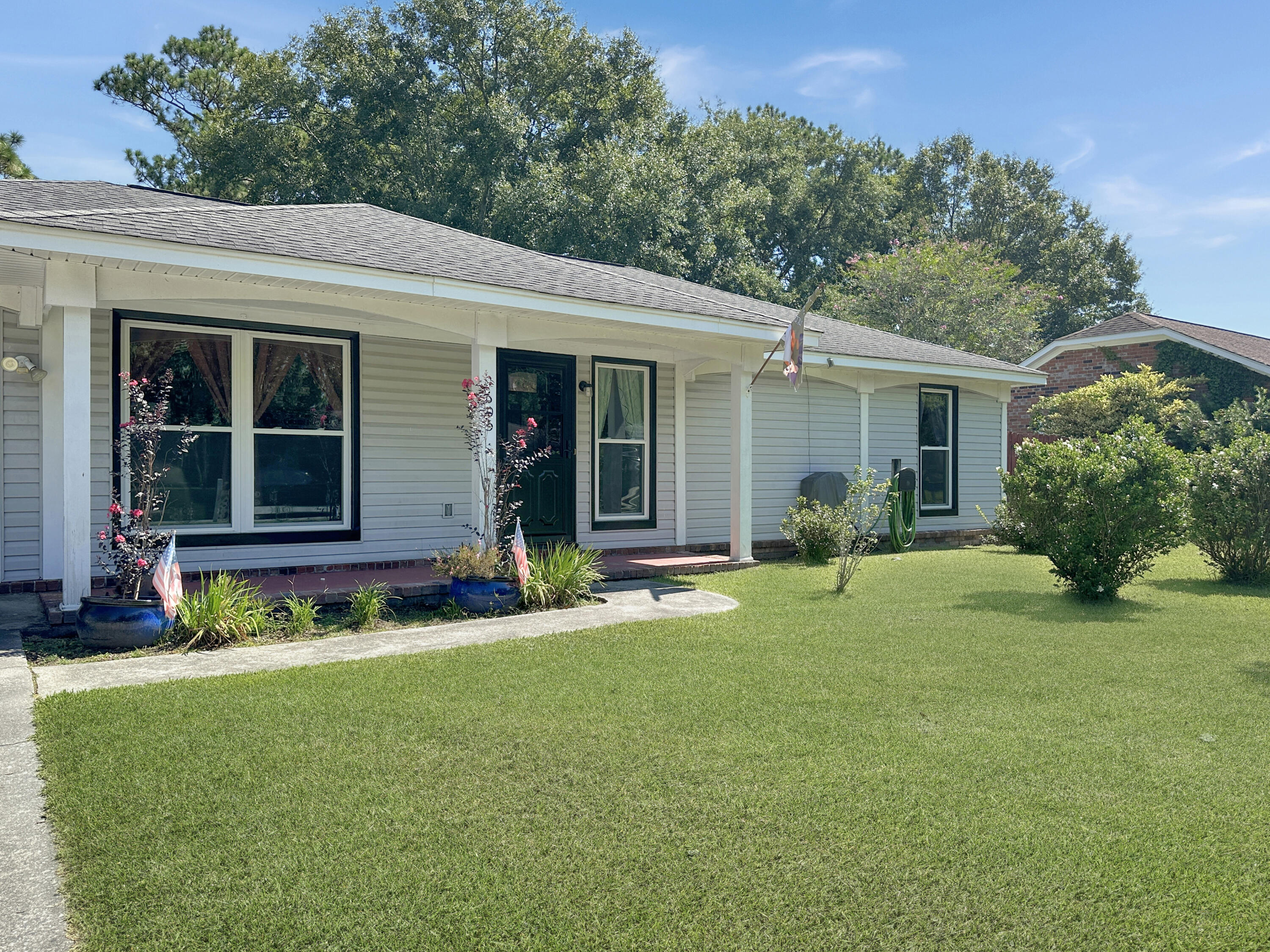 605 Beauregard Road Summerville, SC 29486 - Photo 1 of 30 IMG_7585