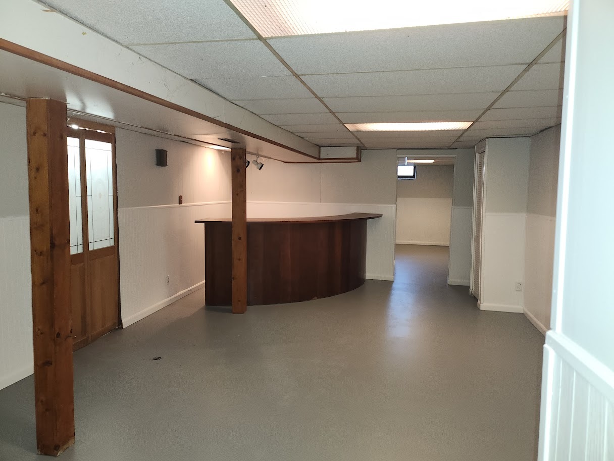 307 Cameron Avenue Lockport, IL 60441 - Photo 14 of 17 a view of a hallway