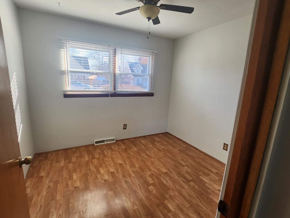 307 Cameron Avenue Lockport, IL 60441 - Photo 10 of 17 an empty room with windows