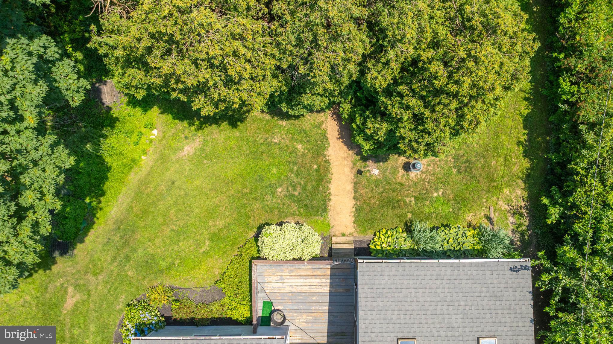 121 Decker Drive Newark, DE 19711 - Photo 45 of 57 a view of a garden