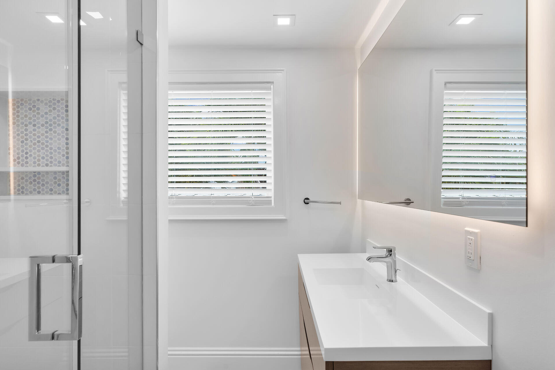 1015 Eaton Street Key West, FL 33040 - Photo 28 of 36 a bathroom with a sink and a bathtub