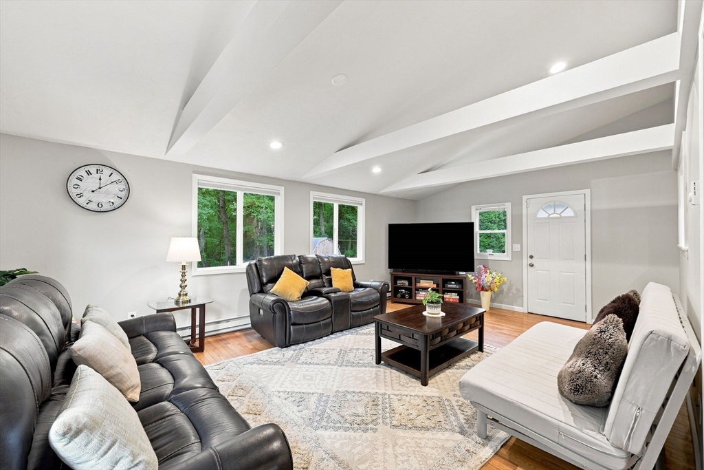 25 Mohawk Path Bellingham, MA 02019 - Photo 18 of 42 Gallery Image 18