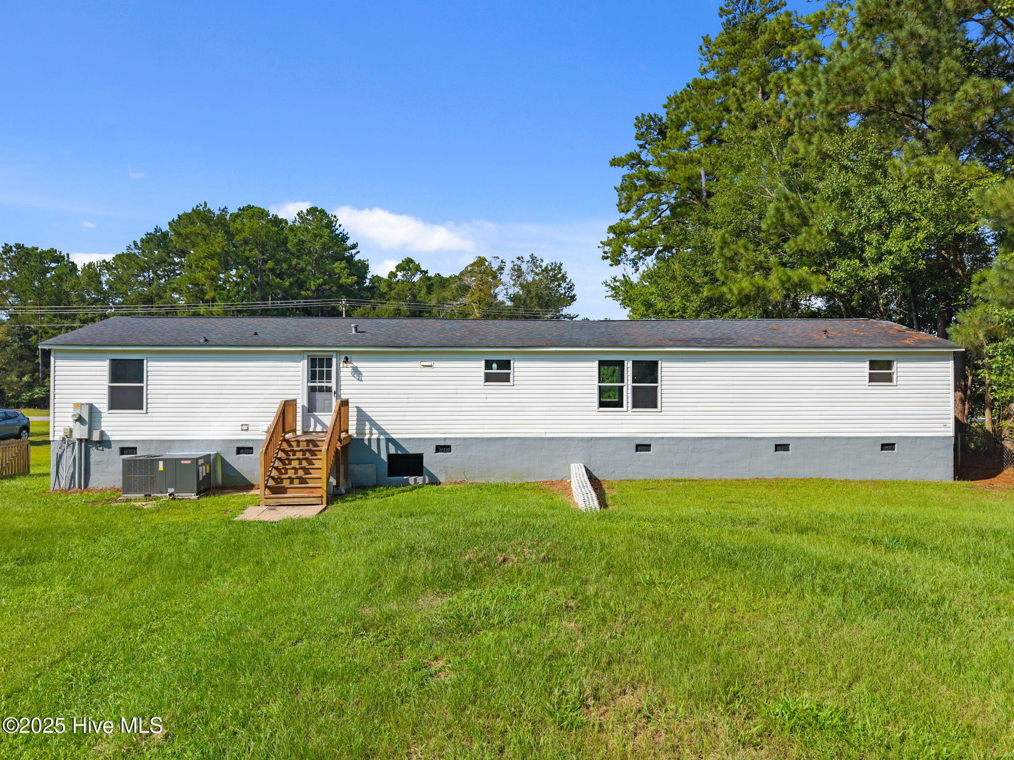 200 King Road Jacksonville, NC 28540 - Photo 4 of 51 5-web-or-mls-200 King Rd. 93