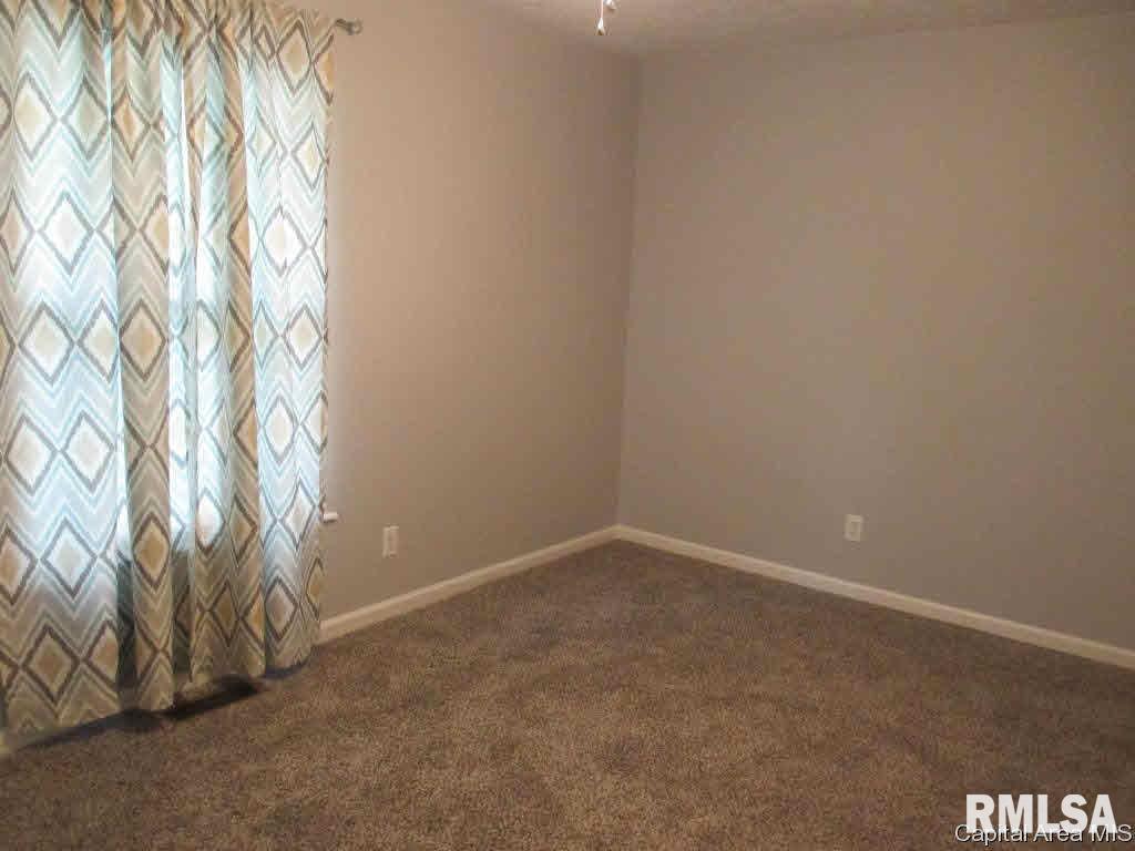 1920 Stonehenge Road Springfield, IL 62702 - Photo 3 of 31