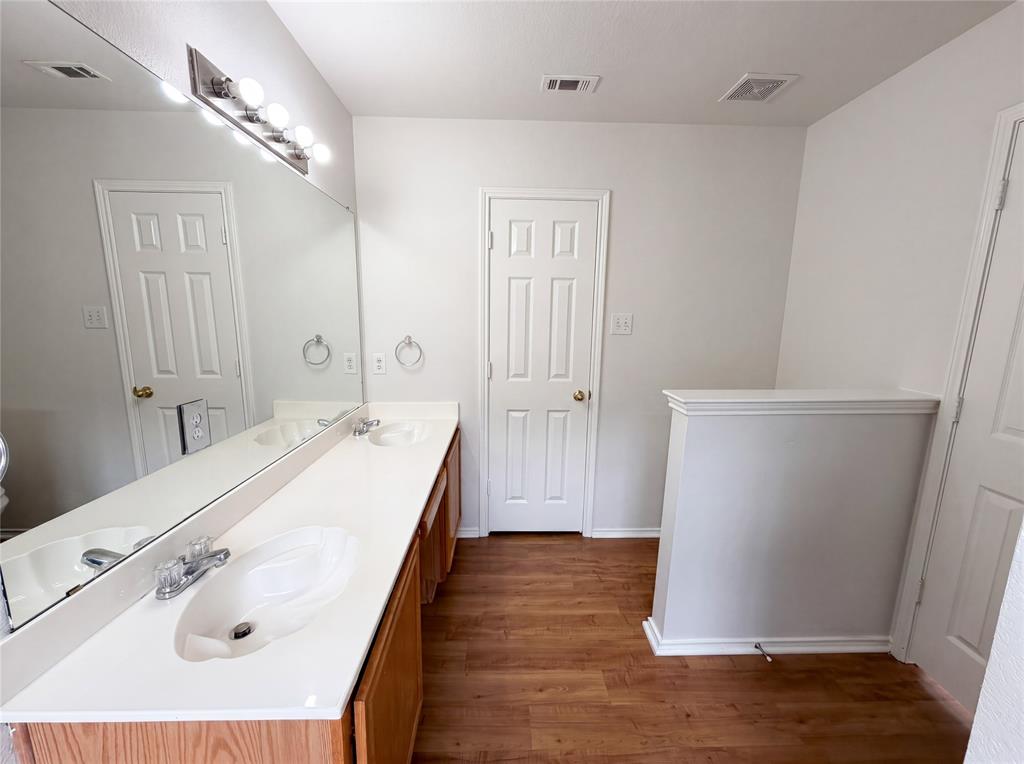 5432 Nuthatch Street Dallas, TX 75236 - Photo 13 of 16