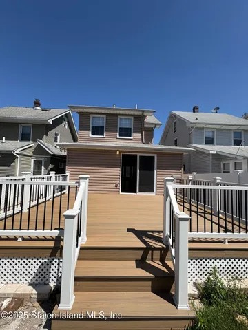 $898,888 | 152 Harvest Avenue | West Brighton