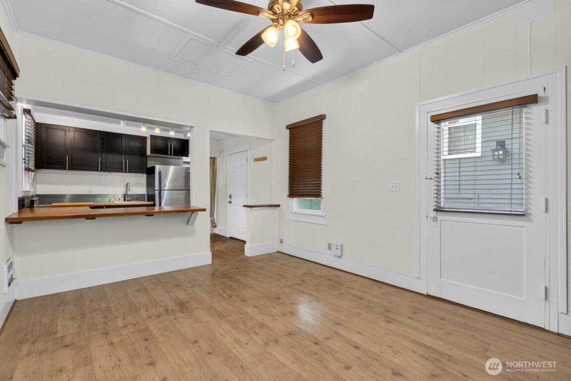 418 North 61st Street, Unit ADU Seattle, WA 98103 - Photo 11 of 23