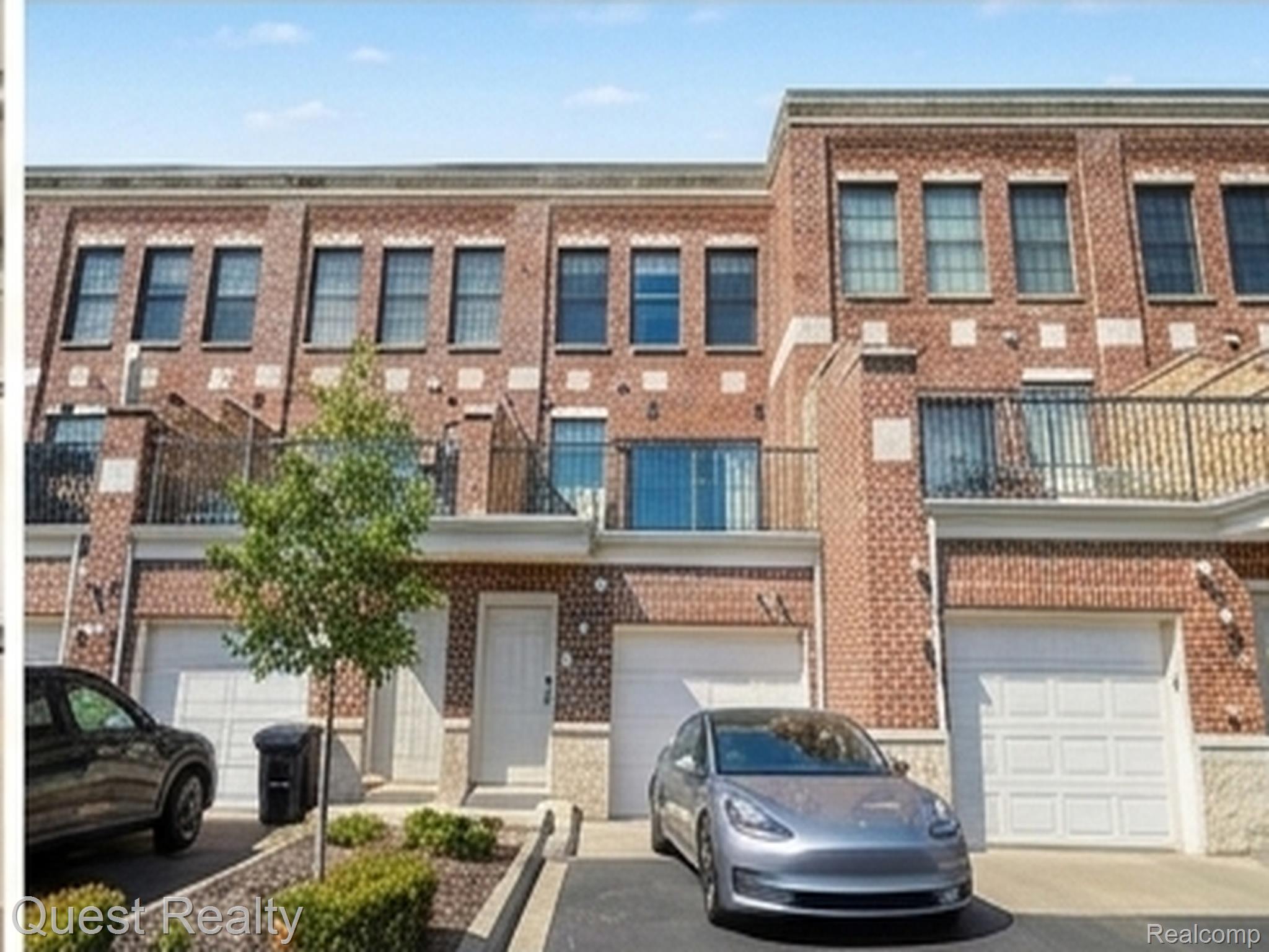 218 Mill Street Rochester, MI 48307 - Photo 1 of 28 staged_condo_photo_6.jpg