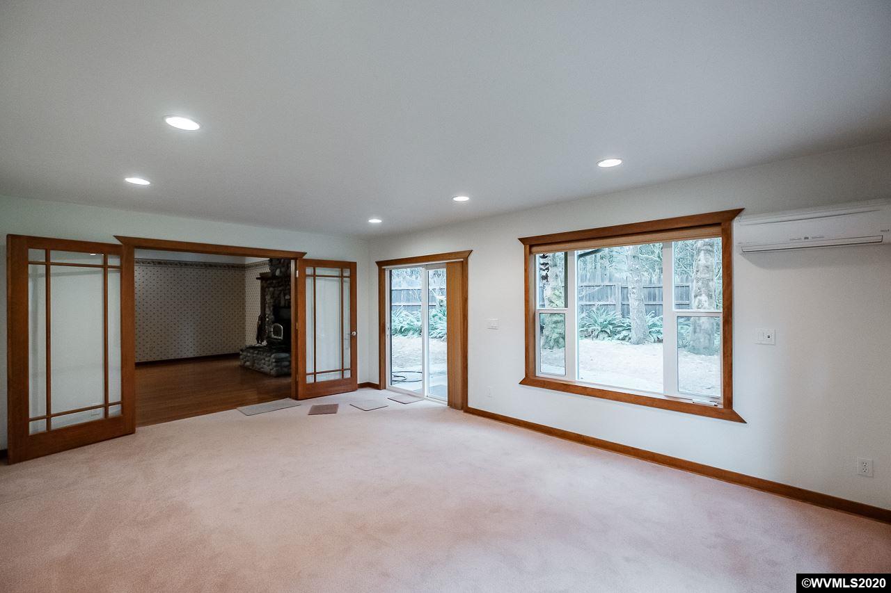 23528 Santiam Way Lyons, OR 97358 - Photo 20 of 41