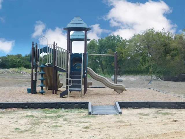 $88,000 | Lot 170 Peninsula Point, Kerens, TX 75144