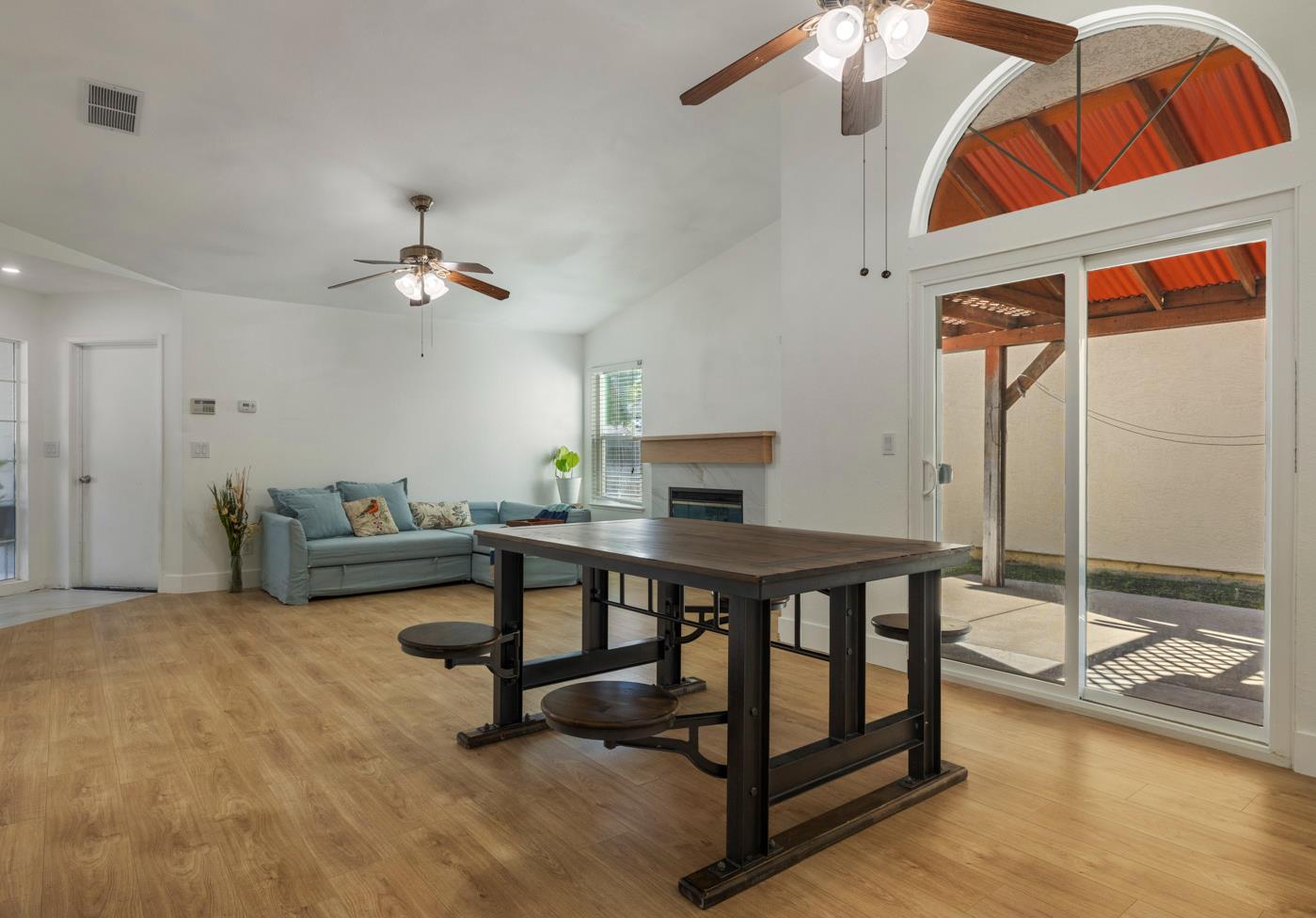 9488 Dunkerrin Way Elk Grove, CA 95758 - Photo 20 of 43 a view of a livingroom with furniture and a table