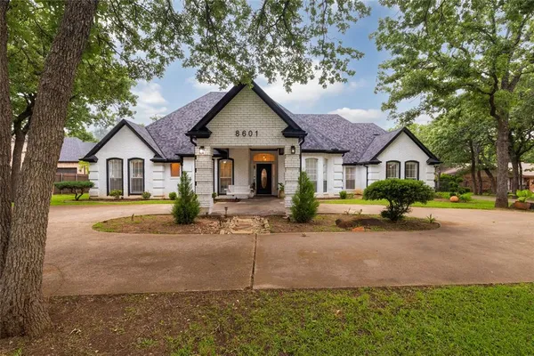 $949,900 | 8601 Clay Hibbins Road, Keller, TX 76248