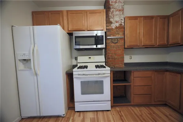 $1,500 | 4000 Murray Avenue, Unit 2, Pittsburgh, PA 15217