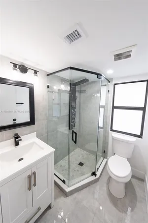 $3,300 | 618 Southwest 21st Avenue, Unit 2, Miami, FL 33135