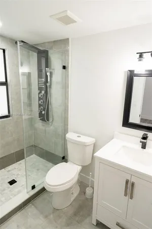 $3,300 | 618 Southwest 21st Avenue, Unit 2, Miami, FL 33135