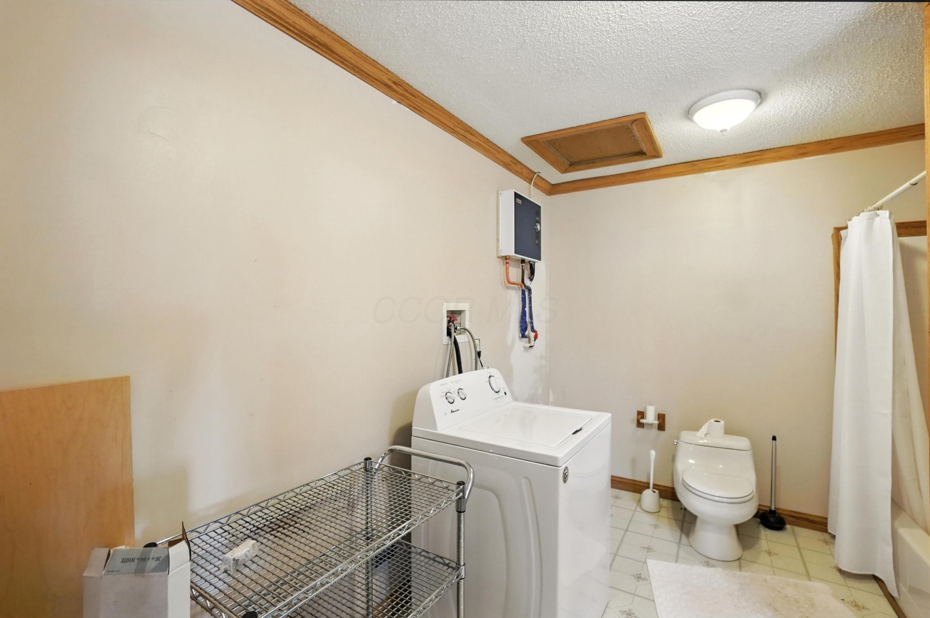 6694 Brooks-Miller Road Circleville, OH 43113 - Photo 62 of 67 in-law suite