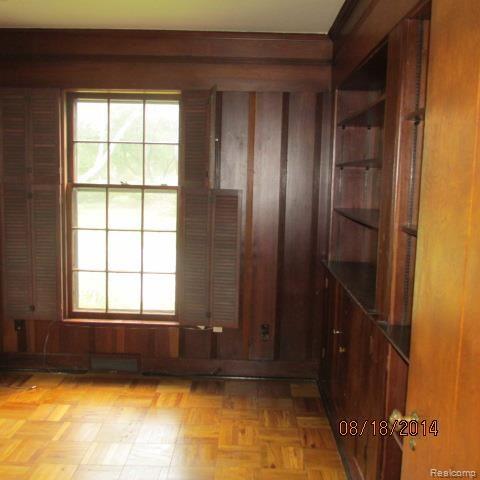16610 Westmoreland Road Detroit, MI 48219 - Photo 6 of 26 025.jpg