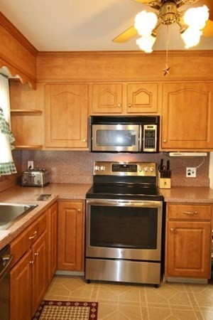185 Parmenter Road Newton, MA 02465 - Photo 12 of 23