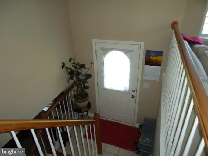 10126 High Ridge Road Laurel, MD 20723 - Photo 11 of 24 Spacious Foyer