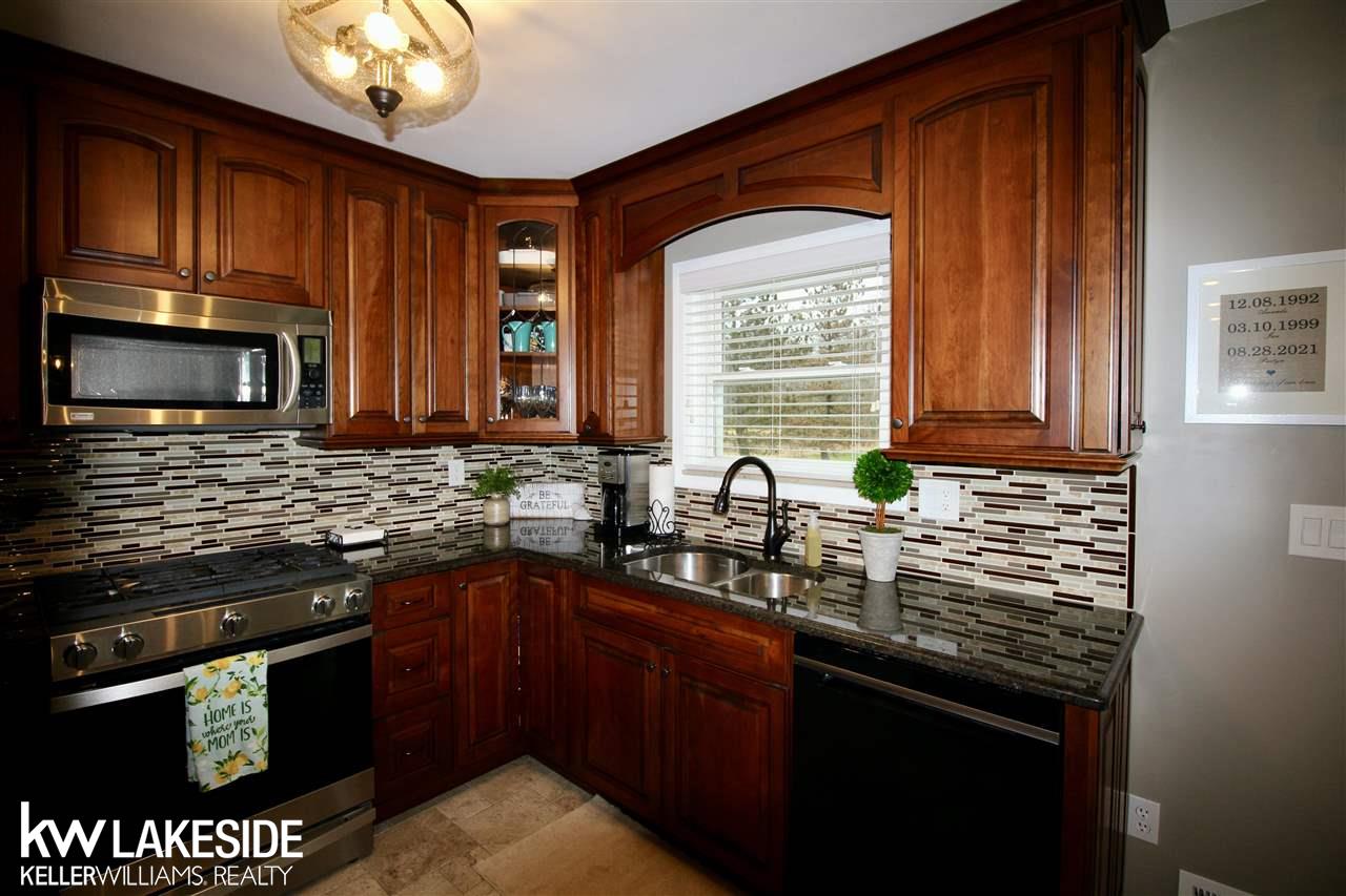 13189 Tibbets Road Memphis, MI 48041 - Photo 6 of 32