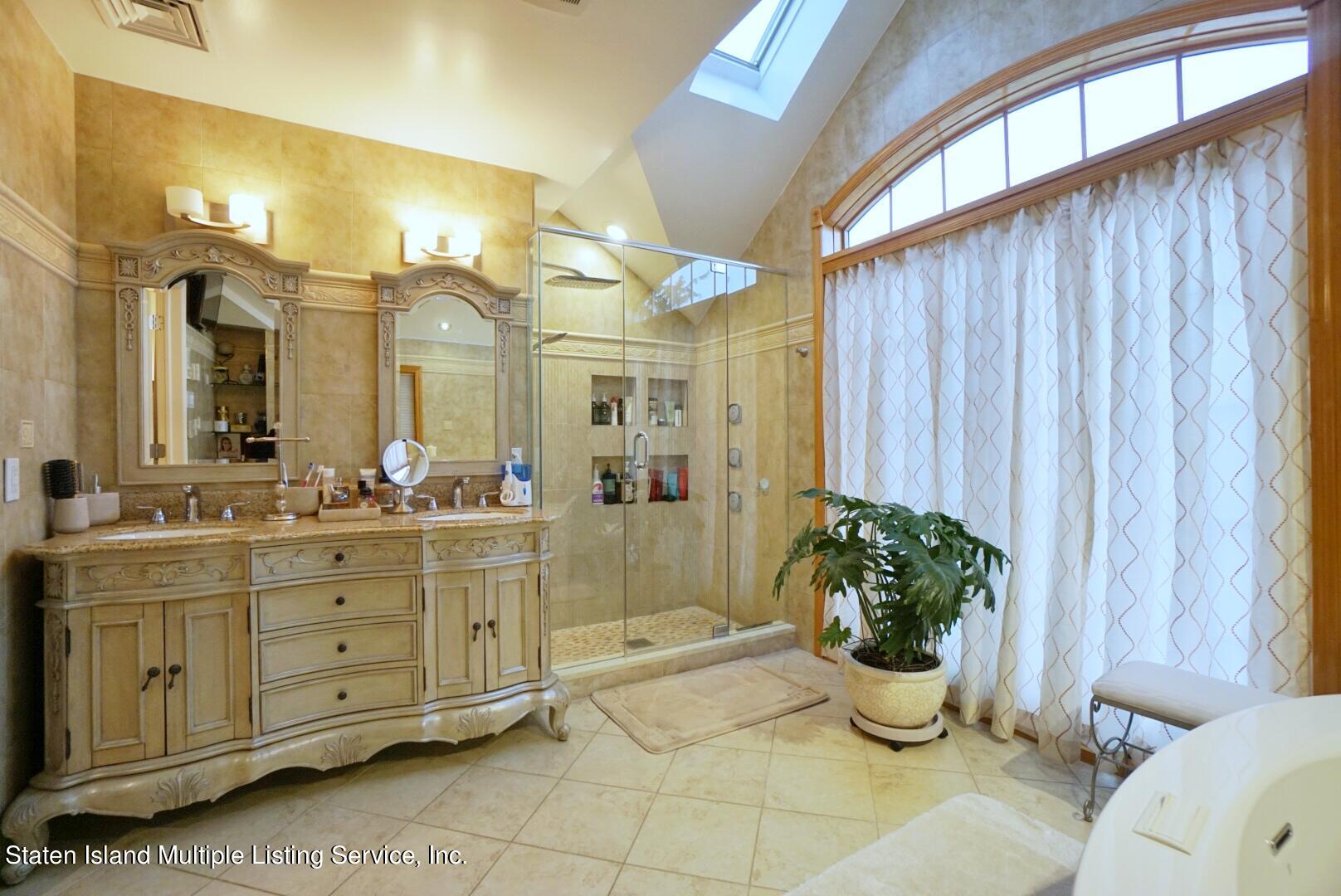 5125 Amboy Road Staten Island, NY 10312 - Photo 39 of 56 35