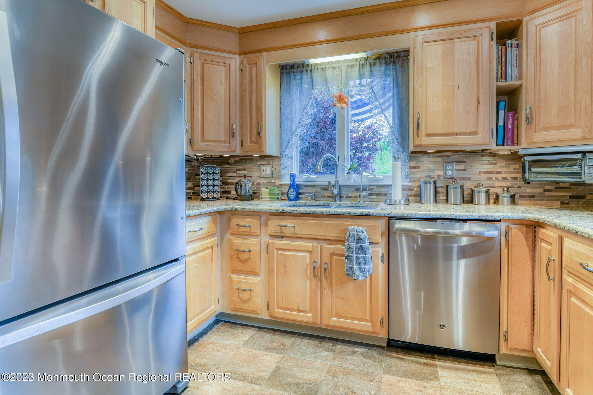 333 Main Street Keyport, NJ 07735 - Photo 5 of 64 57-web-or-mls-DSC_7695_42