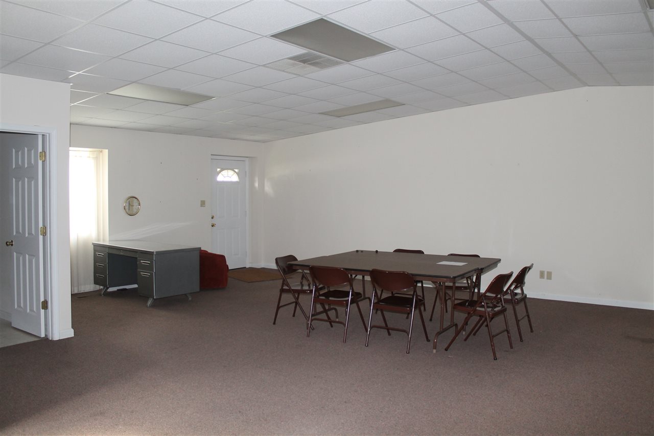 5216 West Keller Road Muncie, IN 47304 - Photo 4 of 18