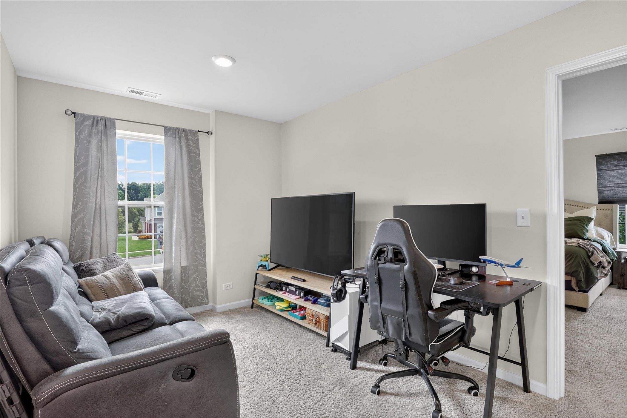 1308 Draper Road McHenry, IL 60050 - Photo 21 of 34 Gallery Image 21