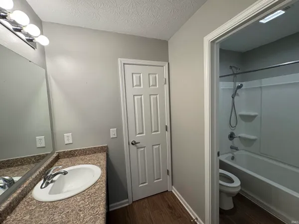 $394,900 | 3230 Sandwalk Drive, Kokomo, IN 46902