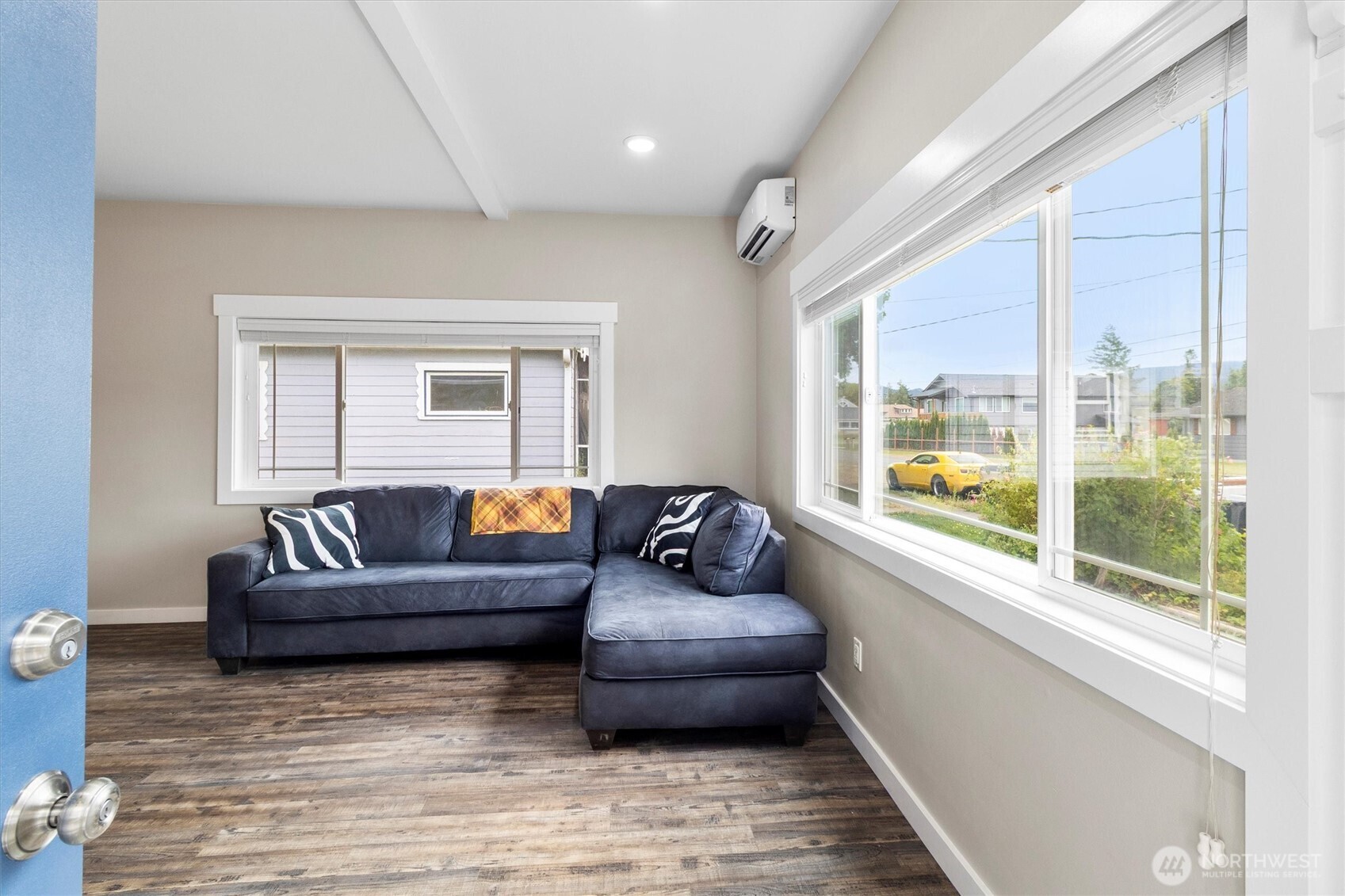 310 Second Street Sumas, WA 98295 - Photo 3 of 28 a living room with furniture and a large window