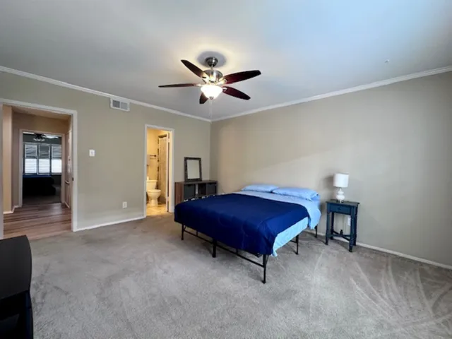 $2,000 | 2228 South Piney Point Road, Unit 109, Houston, TX 77063